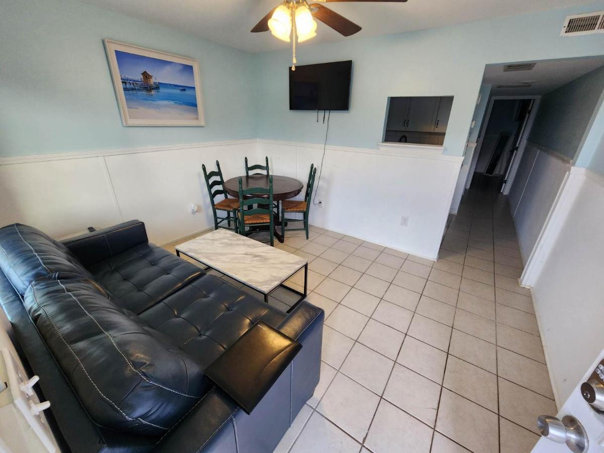 125 Atlantic Avenue Unit E - Pet Friendly! Walk To The Beach And Pier!1Br -1Ba - Sleeps 2-4 Guests! Myrtle Beach Bagian luar foto