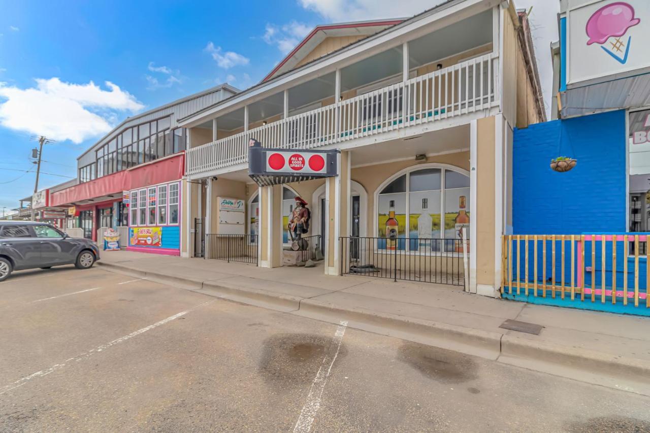 125 Atlantic Avenue Unit E - Pet Friendly! Walk To The Beach And Pier!1Br -1Ba - Sleeps 2-4 Guests! Myrtle Beach Bagian luar foto